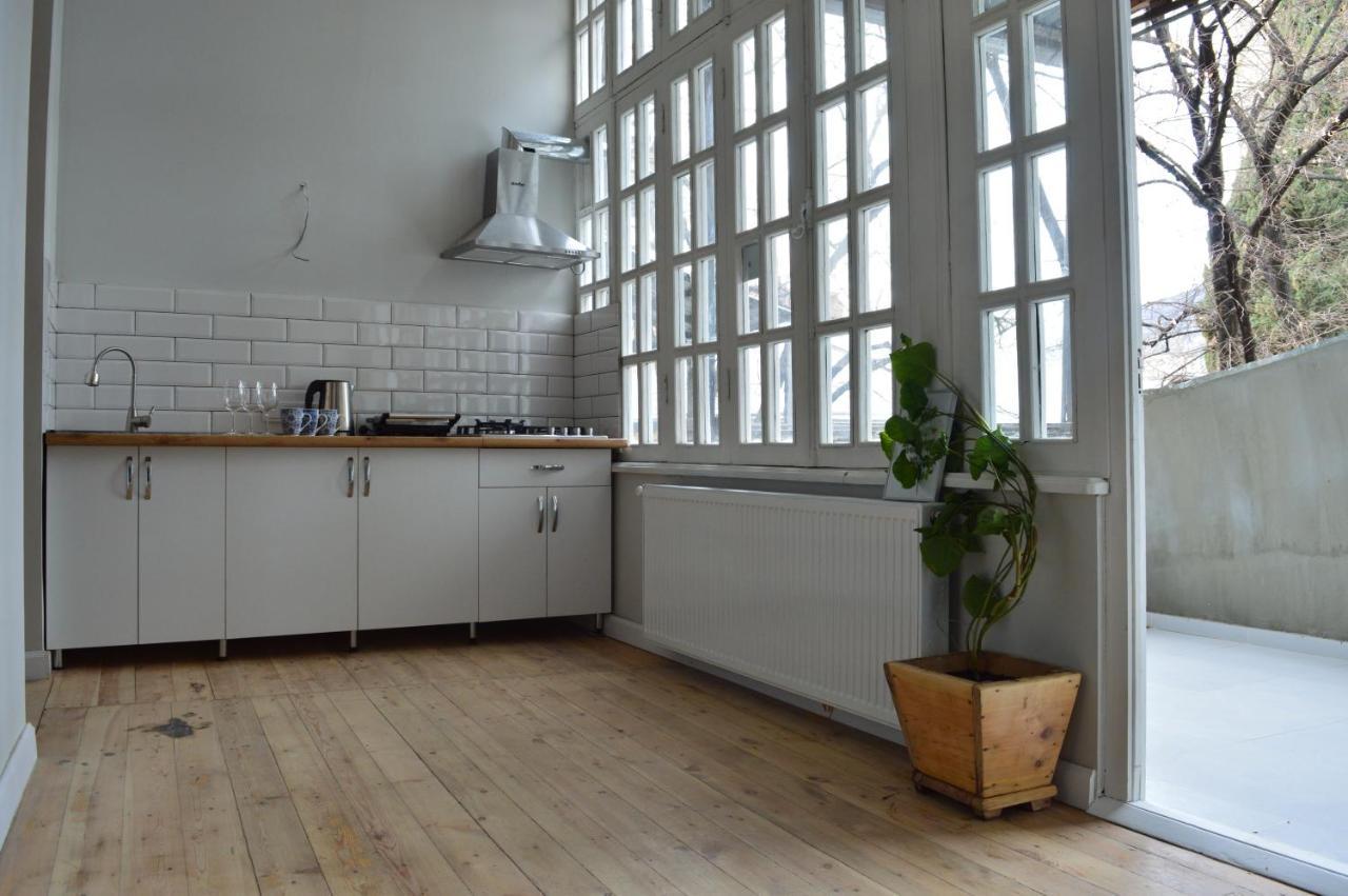 Woodmood Hostel Tbilisi Zewnętrze zdjęcie